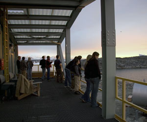 Visiting researchers and station employees often gather to watch sunsets form the lounge. (Photo by Jun Nishikawa, University of Tokyo)