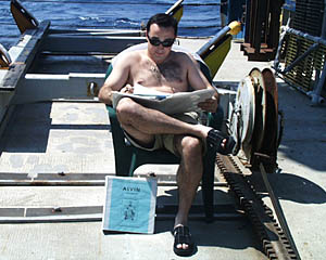 Anthony Tarantino takes time out to study about piloting Alvin. 