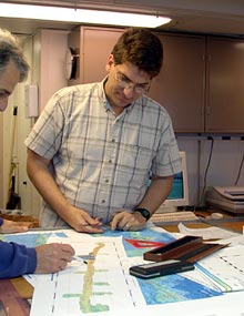  Mapmaker, mapmaker, make us a map. Dan Scheirer plays a crucial role. He uses data collected by the ship’s multibeam sonar and ABE to make the maps that guide our decisions each day.