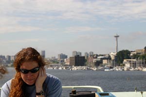 Friends from the University of Washington line up on the dock bidding farewell to fellow graduate students sailing to the Juan de Fuca Ridge onboard Atlantis. 